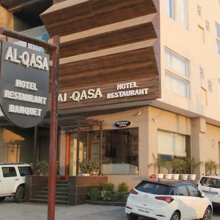 Al-Qasa Hotel Zirakpur Экстерьер фото