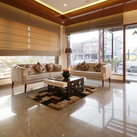 Al-Qasa Hotel Zirakpur Экстерьер фото